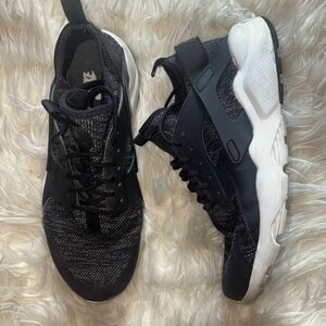 Nike huarache size 12 men size